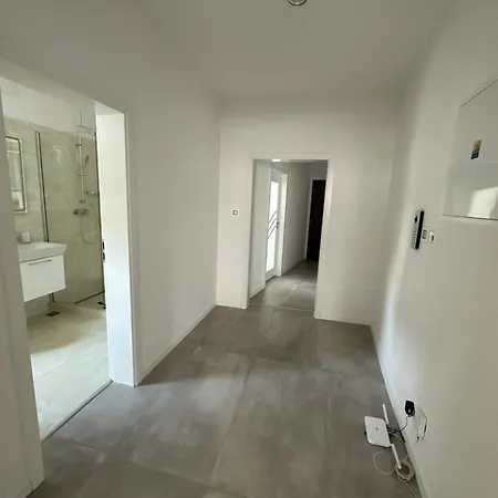 2-izbovy Valmar V Centre Piestan Пьештяни