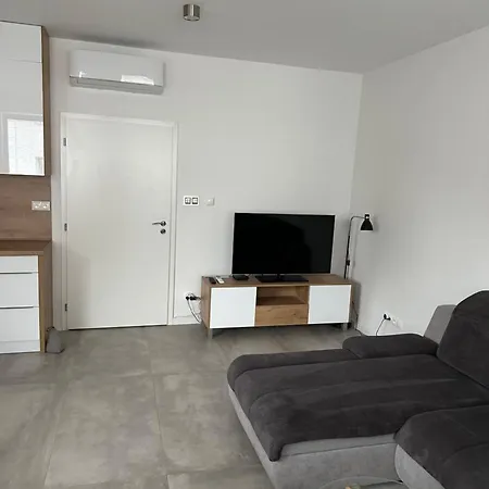 2-izbovy Valmar V Centre Piestan Апартаменты *